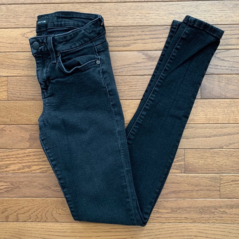 Joe’s Jeans The Skinny Dark Denim Jeans W25